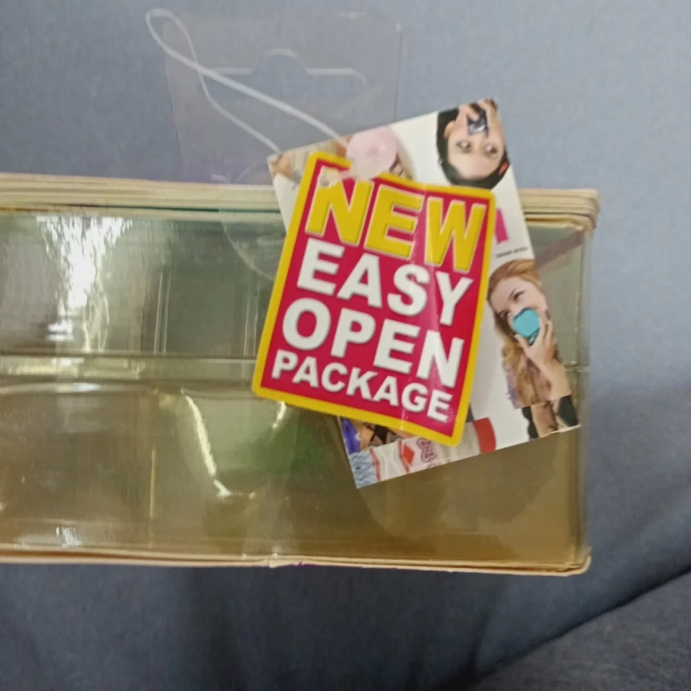 Yasmin's Dolly Hospital Bratz Doll NIB - Picture 3 of 3